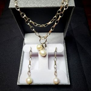 Gorgeous set of sterling 925 and freshwater pearl